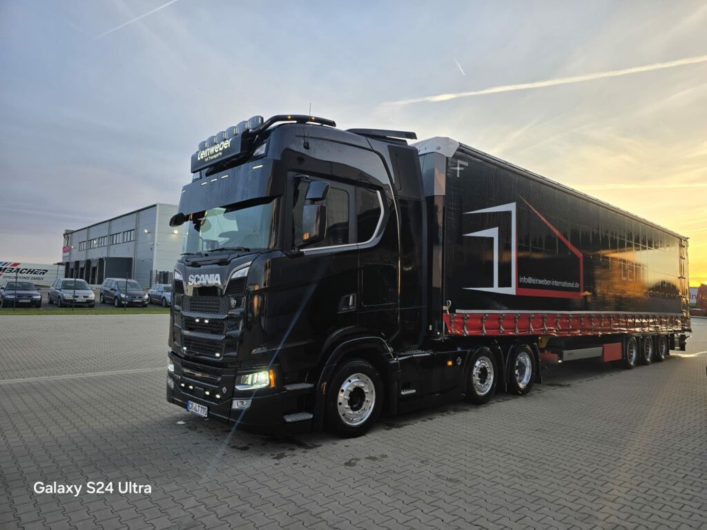 Palettentransporte LKW von Leinweber International